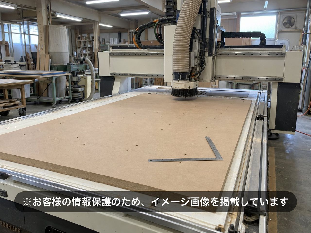 大型ルーターのMDF穴あけ・交換
